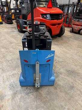 Použité vysokozdvižné vozíky LINDE P 30 C  ELEKTRO SCHLEPPER (13018698)
