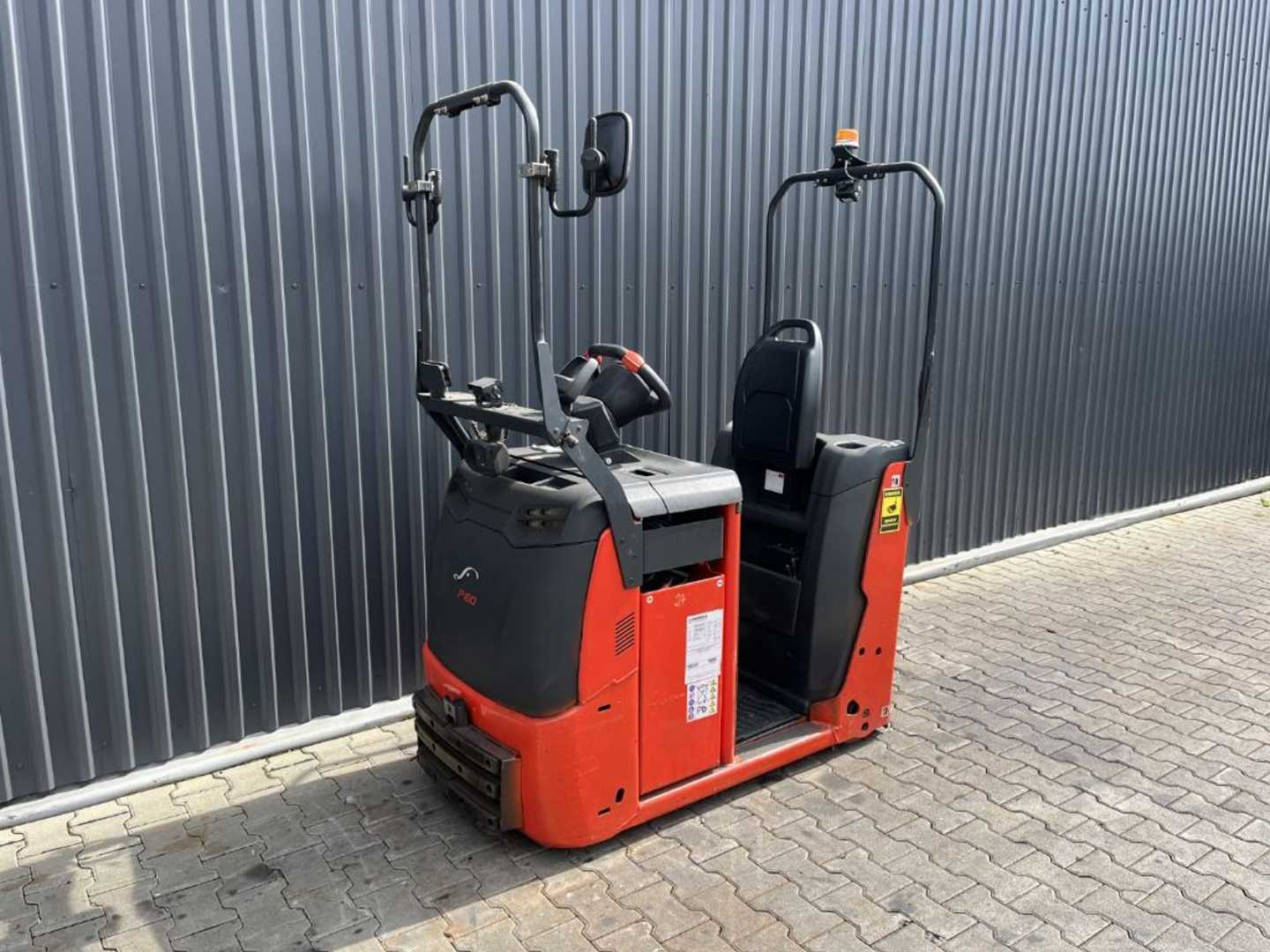 Použité vysokozdvižné vozíky LINDE P60C ELEKTRO SCHLEPPER (13065371)