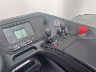 Použité vysokozdvižné vozíky LINDE R 16 B 1270 MM R 16 B-01 ongebruikt ELEKTRO SCHUBMASTSTAPLER (12999173)