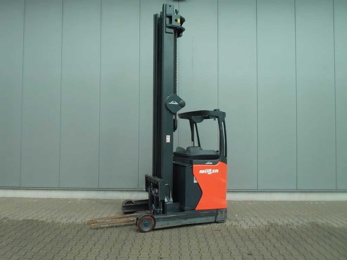 Použité vysokozdvižné vozíky LINDE R 16 HD ELEKTRO SCHUBMASTSTAPLER (13056200)
