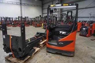Použité vysokozdvižné vozíky LINDE R 16HD-01 - 10.050mm Hubhöhe ELEKTRO SCHUBMASTSTAPLER (13073156)