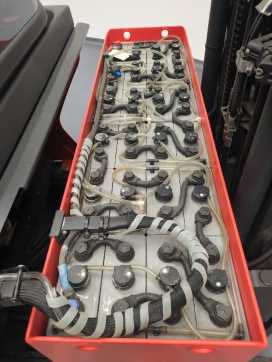 Použité vysokozdvižné vozíky LINDE R12B-1120-01 ELEKTRO SCHUBMASTSTAPLER (13033802)