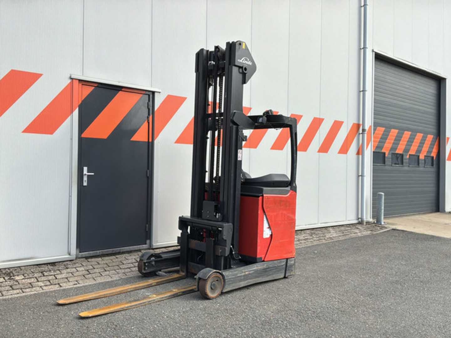 Použité vysokozdvižné vozíky LINDE R14-01 ELEKTRO SCHUBMASTSTAPLER (13074597)