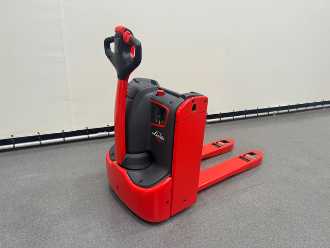 Použité vysokozdvižné vozíky LINDE T 16 1150x540 mm ELEKTRO NIEDERHUBWAGENDEICHSEL (13071653) backdrop