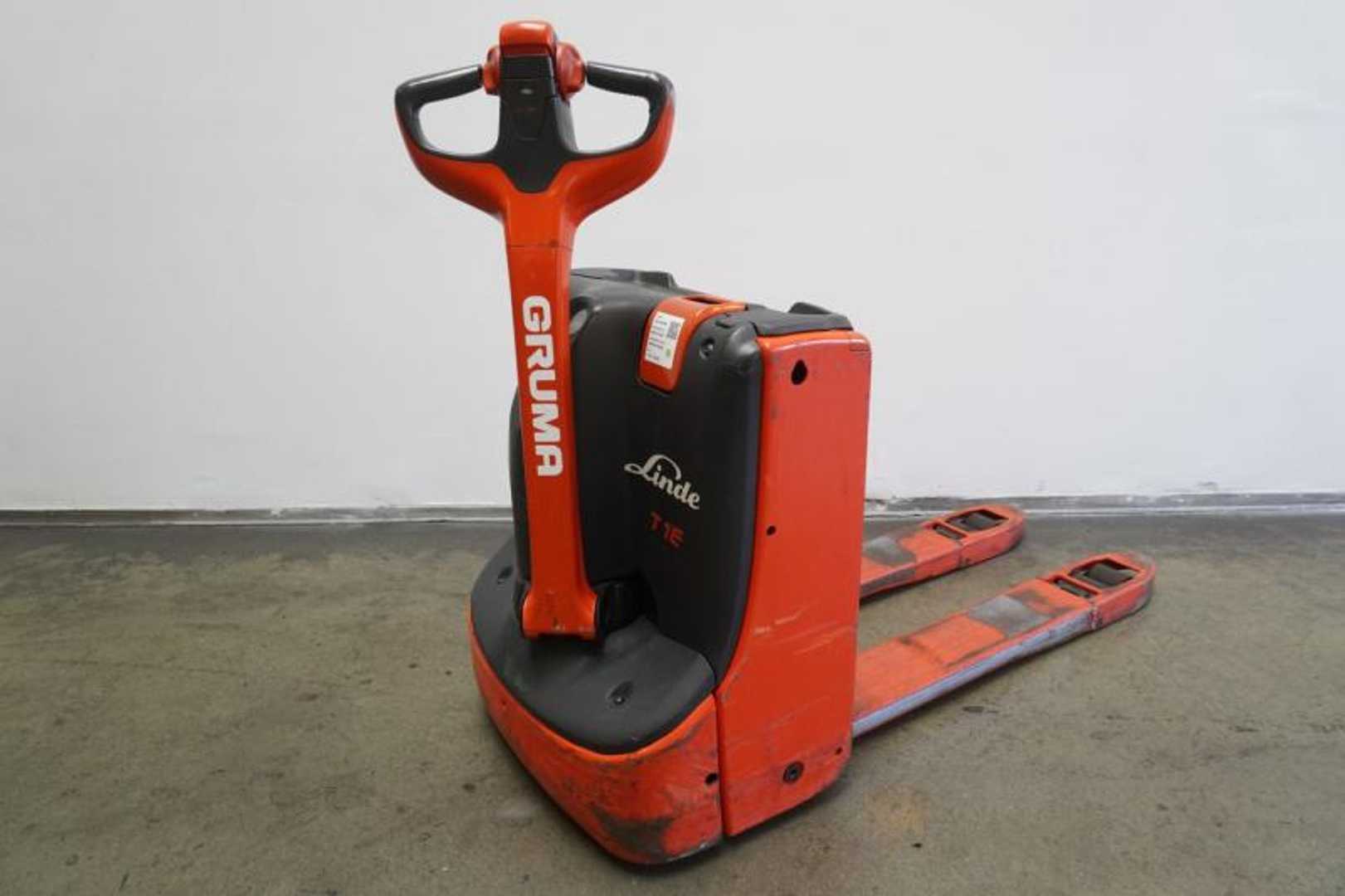 Použité vysokozdvižné vozíky LINDE T 16 1152-02 ELEKTRO NIEDERHUBWAGENDEICHSEL (13071114)