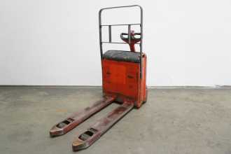 Použité vysokozdvižné vozíky LINDE T 16 360 ELEKTRO NIEDERHUBWAGENDEICHSEL (13041481)