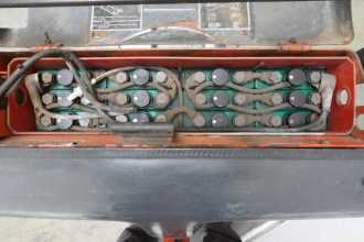 Použité vysokozdvižné vozíky LINDE T 16 360 ELEKTRO NIEDERHUBWAGENDEICHSEL (13041481)