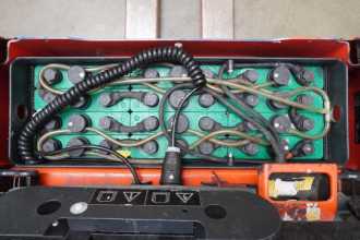 Použité vysokozdvižné vozíky LINDE T 18 1152 ELEKTRO NIEDERHUBWAGENDEICHSEL (13037437)