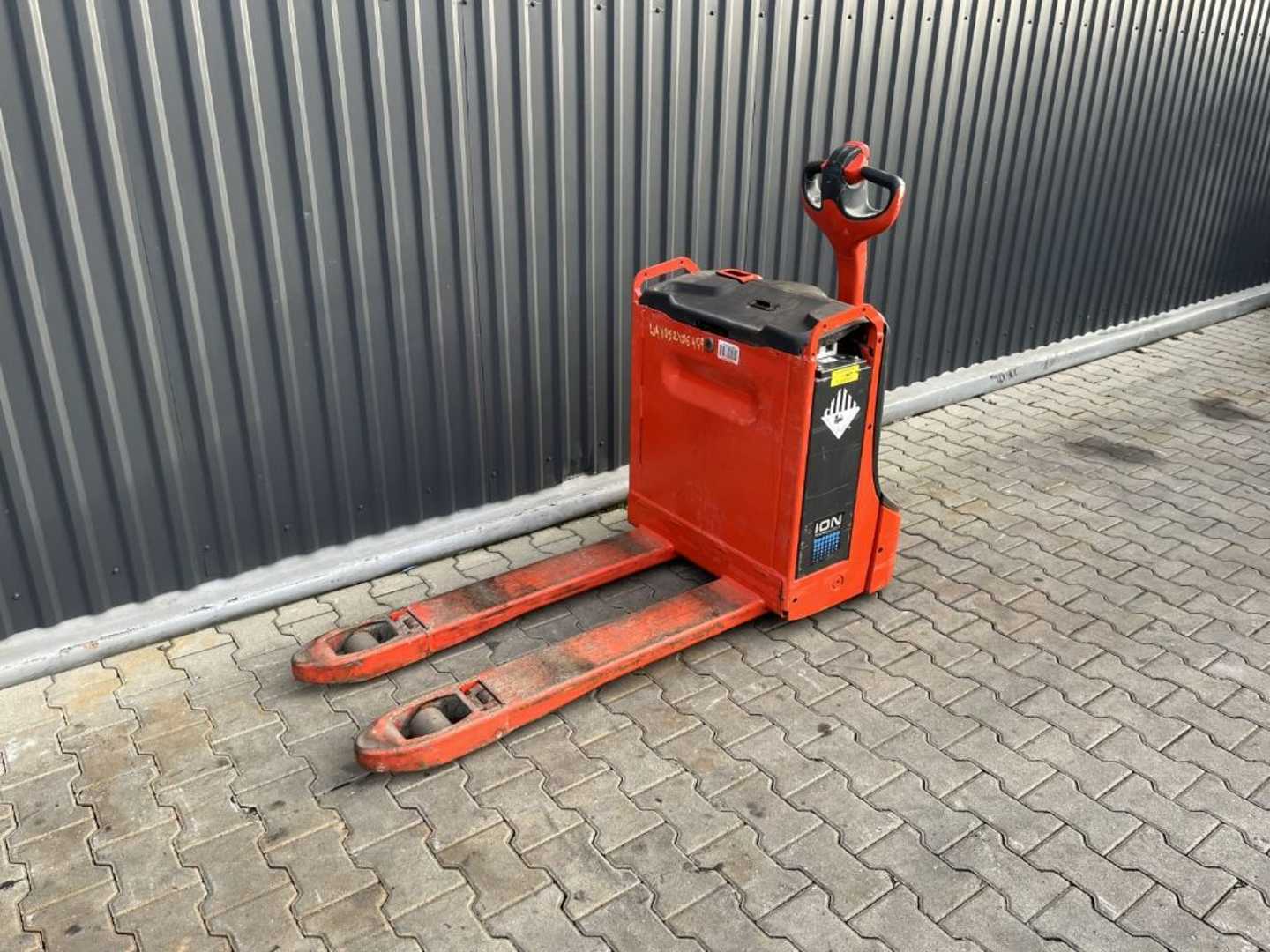 Použité vysokozdvižné vozíky LINDE T16 ELEKTRO NIEDERHUBWAGENDEICHSEL (13074224)