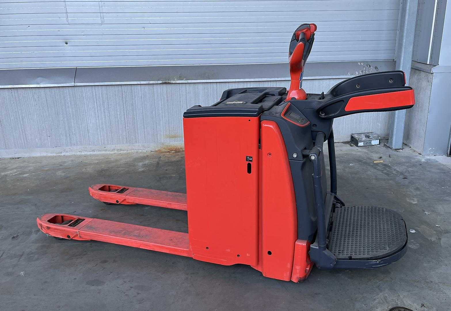 Použité vysokozdvižné vozíky LINDE T20AP - 1153 ELEKTRO NIEDERHUBWAGENDEICHSEL (13055954)