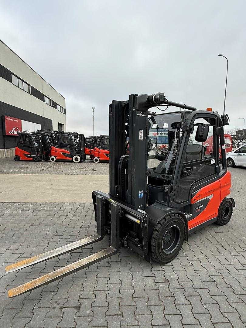 Použité vysokozdvižné vozíky LINDE X35/1252 Li-ION ELEKTRO VIERRADFRONTSTAPLER (12944944)