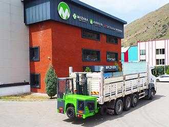 Použité vysokozdvižné vozíky MAZAKA MF25D Truck Mounted Forklift DIESEL VIERWEGEMITNAHMESTAPLER (13024418)