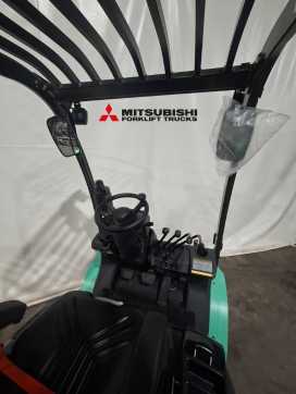 Použité vysokozdvižné vozíky MITSUBISHI FD 30 N3 DIESEL VIERRADFRONTSTAPLER (13061082)