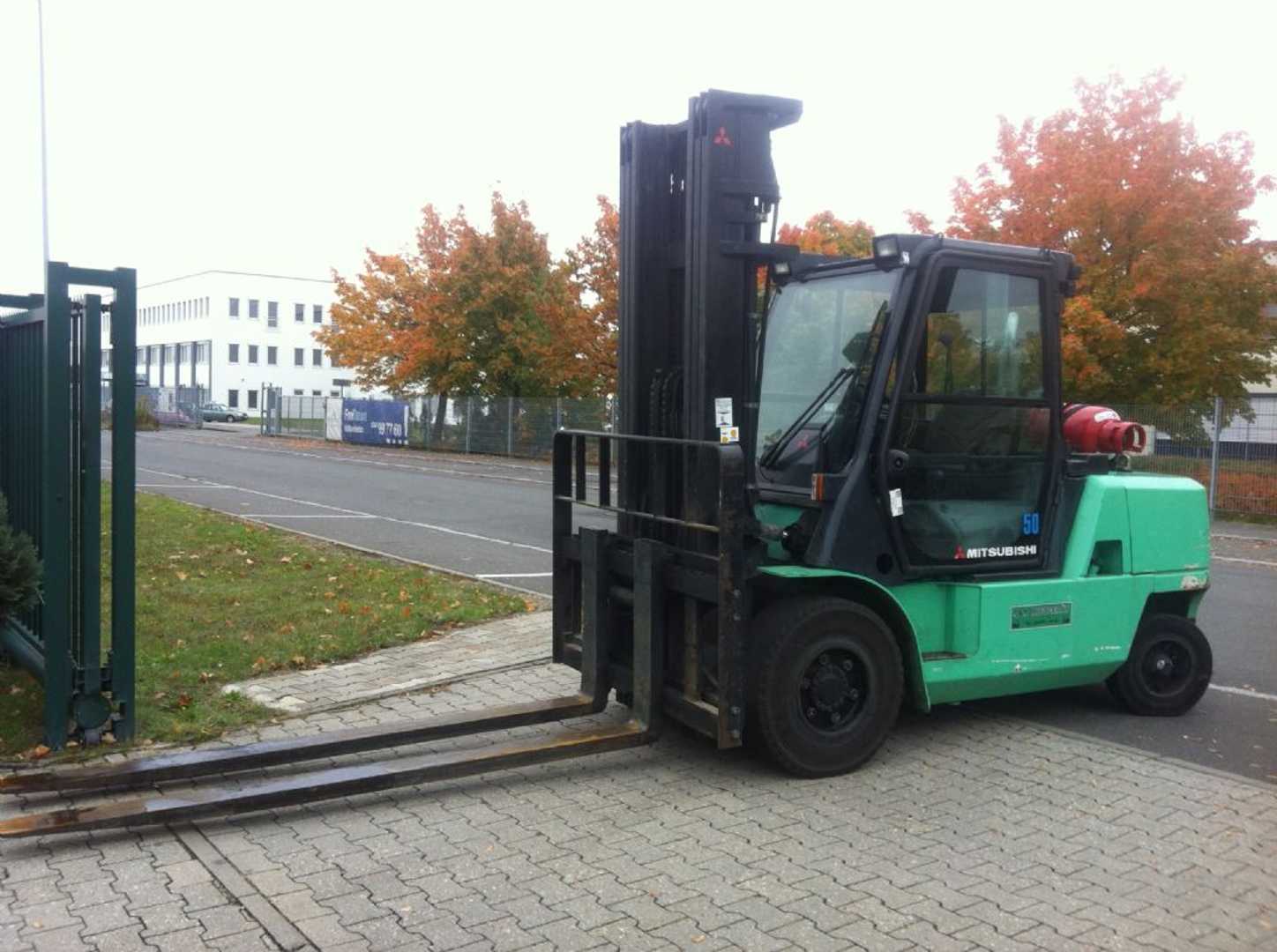 Použité vysokozdvižné vozíky MITSUBISHI FG 50 K GAS VIERRADFRONTSTAPLER (12863941)
