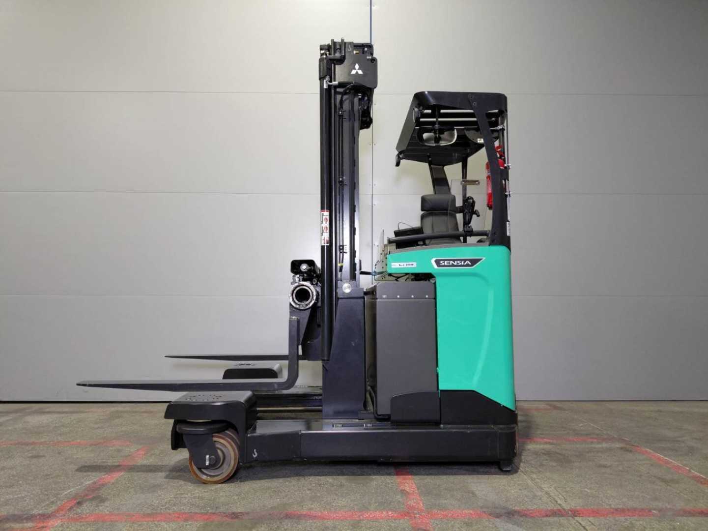 Použité vysokozdvižné vozíky MITSUBISHI RBM25 N3 ELEKTRO SCHUBMASTSTAPLER (13075892)