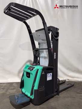 Použité vysokozdvižné vozíky MITSUBISHI SBV16N3 - 1Std. - HH 4.350 mm - Neugerät ELEKTRO HOCHHUBWAGENDEICHSEL (12931816)