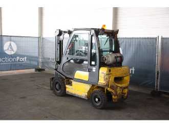 Použité vysokozdvižné vozíky NISSAN U1D2A25LQ GAS VIERRADFRONTSTAPLER (13039013)