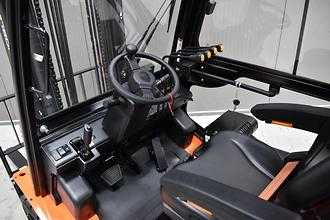 Použité vysokozdvižné vozíky NOBLELIFT CPCD30 3500 DIESEL VIERRADFRONTSTAPLER (13072864)