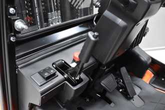 Použité vysokozdvižné vozíky NOBLELIFT CPD 25 A /K801370/ ELEKTRO VIERRADFRONTSTAPLER (13069660)