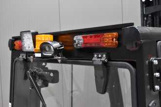 Použité vysokozdvižné vozíky NOBLELIFT CPD 38 A /K801371/ ELEKTRO VIERRADFRONTSTAPLER (13069661)
