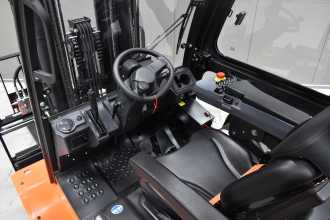 Použité vysokozdvižné vozíky NOBLELIFT FEP 50 QL /K801369/ ELEKTRO VIERRADFRONTSTAPLER (13069664)