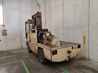 Použité vysokozdvižné vozíky OM L35 DIESEL SEITENSTAPLER (13071824) backdrop