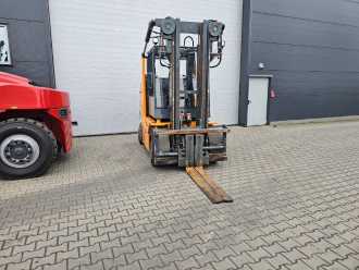 Použité vysokozdvižné vozíky RMF KSBL80G - Kissing Forks GAS VIERRADFRONTSTAPLER (13006634)