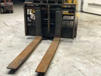 Použité vysokozdvižné vozíky ROYAL T400C GAS VIERRADFRONTSTAPLER (13017102)