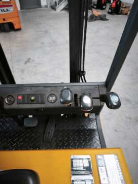 Použité vysokozdvižné vozíky STEINBOCK LE 16-50 HV ELEKTRO DREIRADFRONTSTAPLER (13070546)