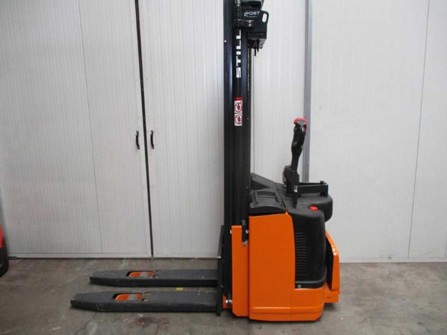 Použité vysokozdvižné vozíky STILL EGVS14 ELEKTRO HOCHHUBWAGENFAHRERSTAND (13058945)