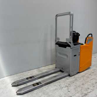 Použité vysokozdvižné vozíky STILL EXH-S20 ELEKTRO NIEDERHUBWAGENFAHRERSTAND (13074656)