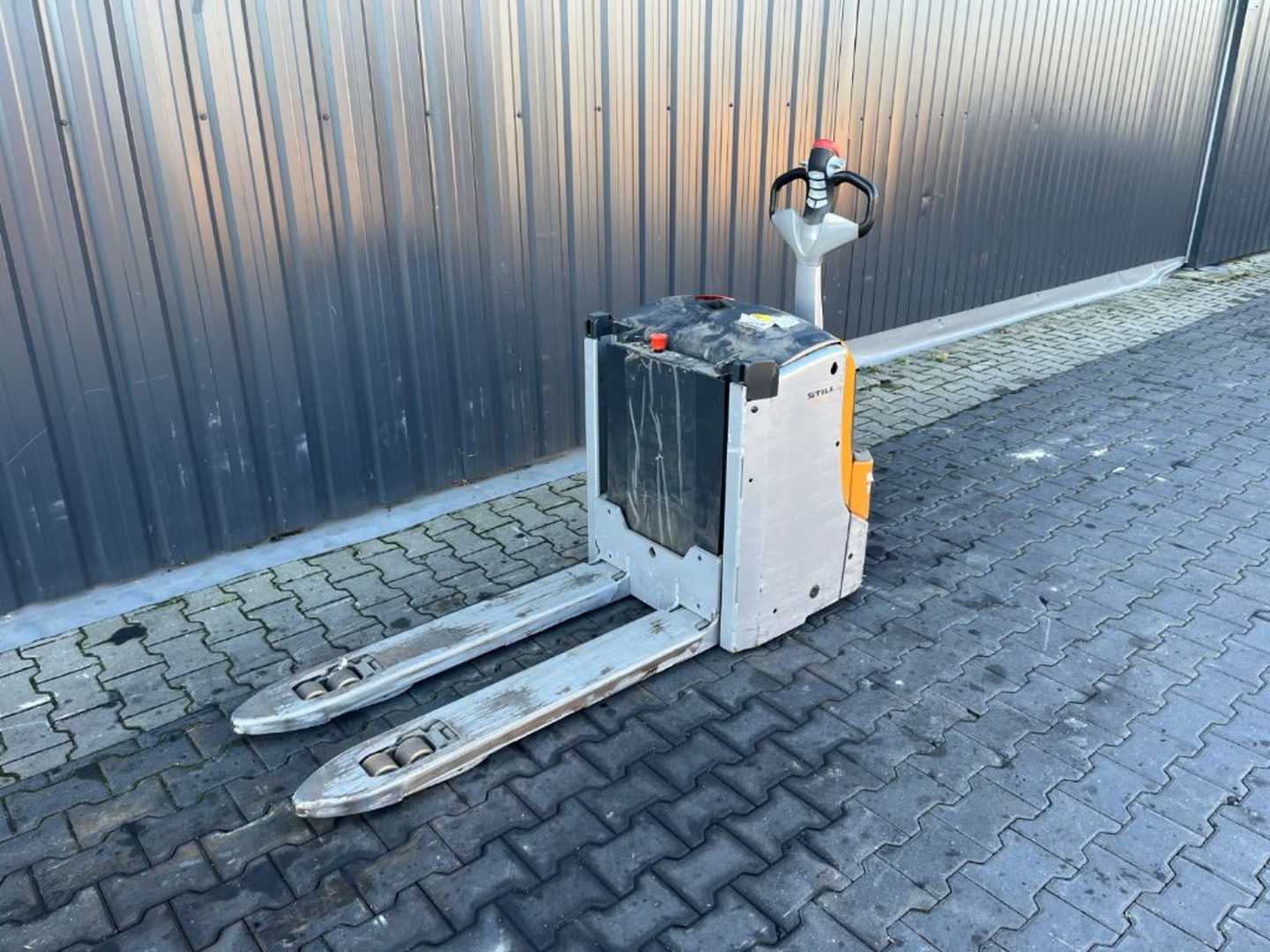 Použité vysokozdvižné vozíky STILL EXU-H20 ELEKTRO NIEDERHUBWAGENDEICHSEL (13075449)