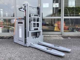 Použité vysokozdvižné vozíky STILL EXV SF14 ELEKTRO HOCHHUBWAGENFAHRERSTAND (13047812)
