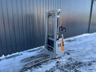 Použité vysokozdvižné vozíky STILL EXV12 ELEKTRO HOCHHUBWAGENDEICHSEL (13013996) backdrop