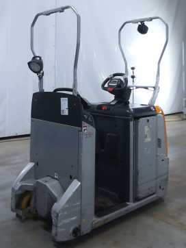 Použité vysokozdvižné vozíky STILL LTX50 ELEKTRO SCHLEPPER (13042359)
