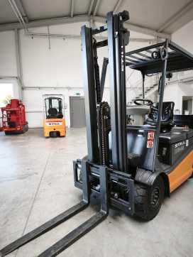 Použité vysokozdvižné vozíky STILL R 60-25L ELEKTRO VIERRADFRONTSTAPLER (13070547)