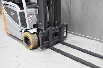 Použité vysokozdvižné vozíky STILL RX 20-16 C /57347/ ELEKTRO DREIRADFRONTSTAPLER (13028571)