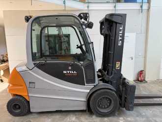Použité vysokozdvižné vozíky STILL RX 60-50 / AKKU 76 % / 5915 Std. ELEKTRO VIERRADFRONTSTAPLER (12930228)