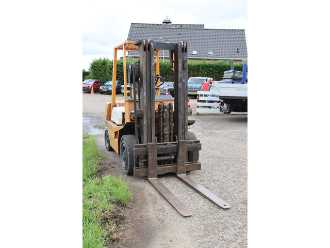 Použité vysokozdvižné vozíky TOYOTA 02-4FD20 DIESEL VIERRADFRONTSTAPLER (13065089)