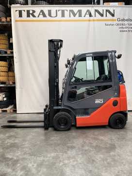 Použité vysokozdvižné vozíky TOYOTA 02-8 FGKF20 GAS VIERRADFRONTSTAPLER (13016550)