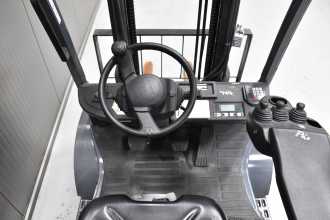 Použité vysokozdvižné vozíky TOYOTA 02-8FGF25 /58298/ GAS VIERRADFRONTSTAPLER (13069548)