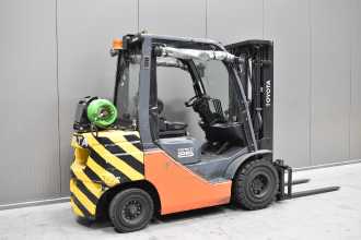 Použité vysokozdvižné vozíky TOYOTA 02-8FGF25 /58305/ GAS VIERRADFRONTSTAPLER (13069554)