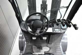 Použité vysokozdvižné vozíky TOYOTA 02-8FGF25 /58305/ GAS VIERRADFRONTSTAPLER (13069554)