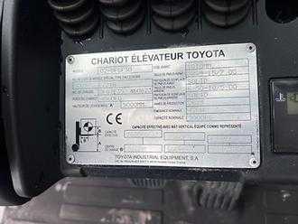 Použité vysokozdvižné vozíky TOYOTA 02-8FGF30 GAS VIERRADFRONTSTAPLER (13034722)