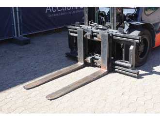 Použité vysokozdvižné vozíky TOYOTA 02-8FGF30 GAS VIERRADFRONTSTAPLER (13063415)