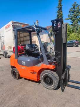 Použité vysokozdvižné vozíky TOYOTA 42-7 FGF25 GAS VIERRADFRONTSTAPLER (13061408)
