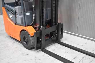 Použité vysokozdvižné vozíky TOYOTA 7FBEST10 /59094/ ELEKTRO DREIRADFRONTSTAPLER (13072858)