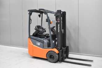 Použité vysokozdvižné vozíky TOYOTA 7FBEST13 /58012/ ELEKTRO DREIRADFRONTSTAPLER (13054726) backdrop
