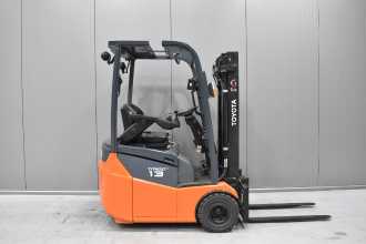 Použité vysokozdvižné vozíky TOYOTA 7FBEST13 /58012/ ELEKTRO DREIRADFRONTSTAPLER (13054726)