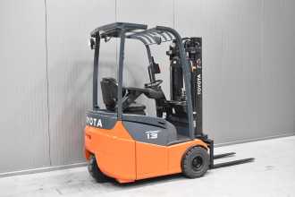 Použité vysokozdvižné vozíky TOYOTA 7FBEST13 /58012/ ELEKTRO DREIRADFRONTSTAPLER (13054726)